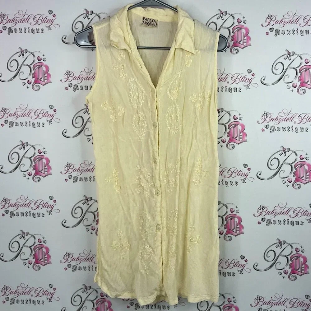 Papaya Moon tank top button up long style embroidered Cream Textured Blouse